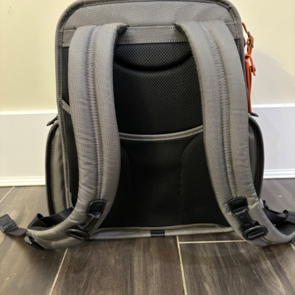 Tumi backpack - Picture 2 of 13